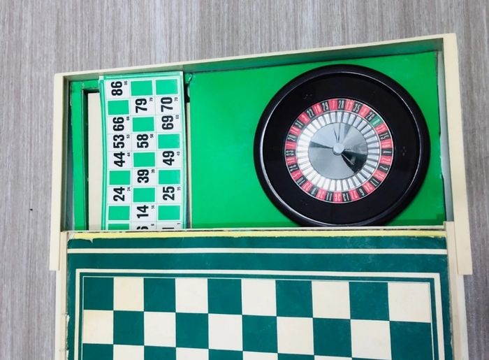 Multijeux Tablajeux (jeu des petits chevaux, jeu de l’oie, loto, dominos...) vintage - photo numéro 5