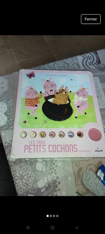 Livre interactif les 3 petit cochon j40