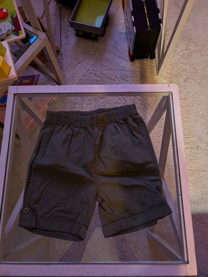Short T.12-18 mois