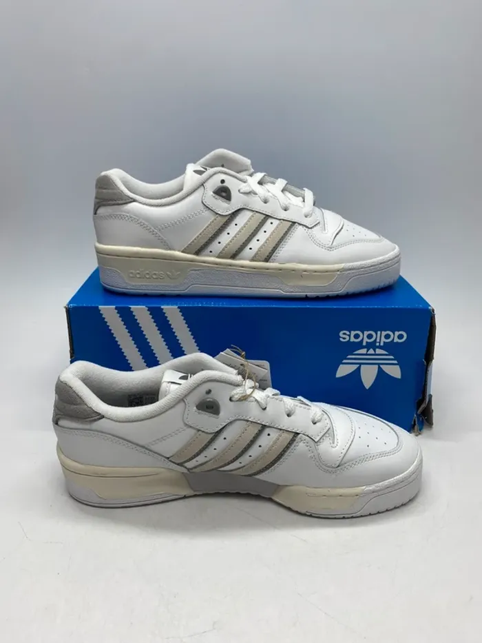Baskets Adidas Rivalry low 40,5 - photo numéro 2