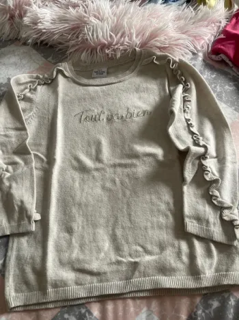 Pull fille beige