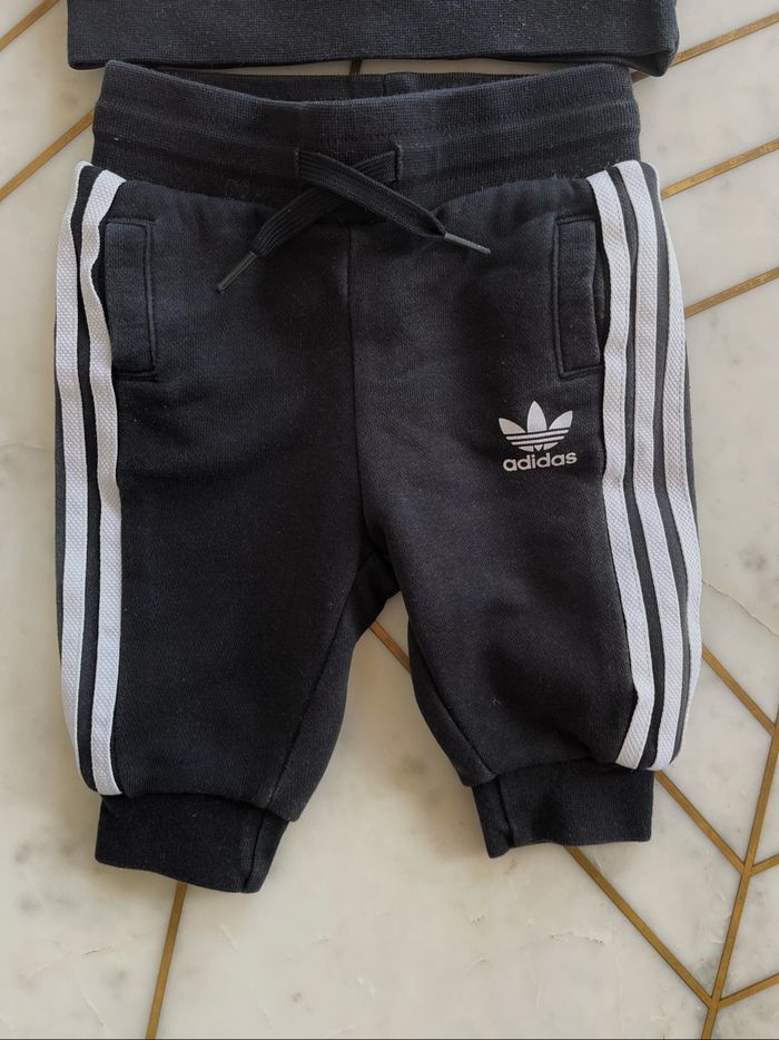 Ensemble adidas classique noir bébé 6 mois 68cm - photo numéro 2