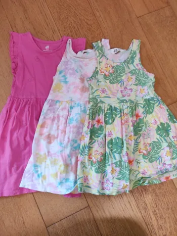 Lot 3 robes hetm taille 98/104