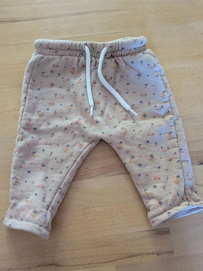 Pantalon velours Kiabi Neuf sans étiquette 3 mois - photo numéro 4