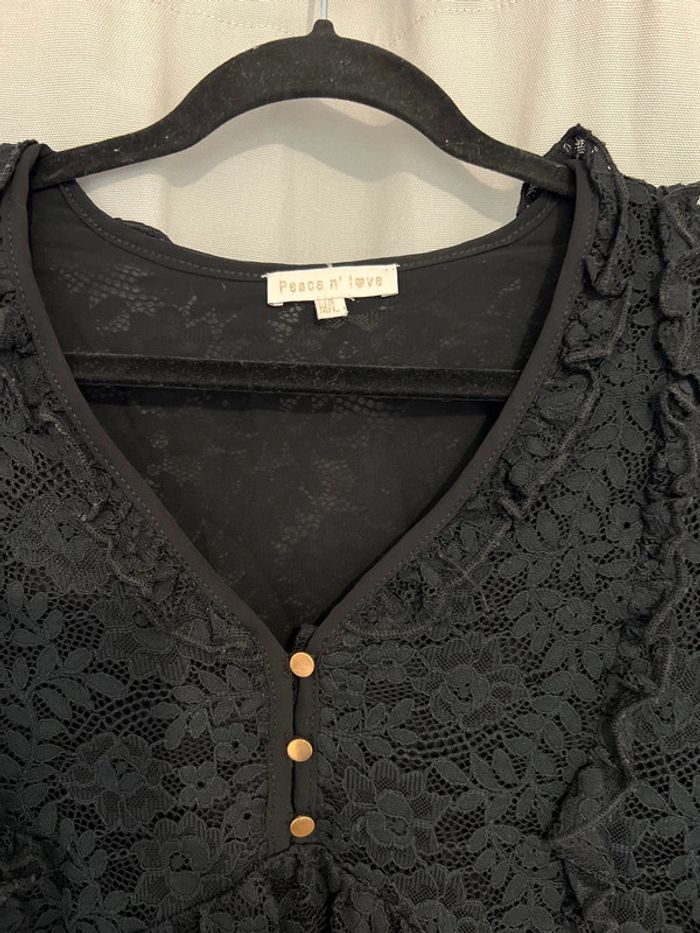 Haut en dentelle noir - photo numéro 5