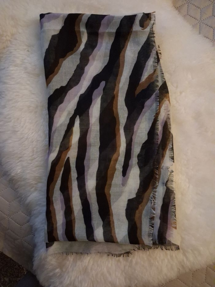 Écharpe neuve Parfois - photo numéro 4