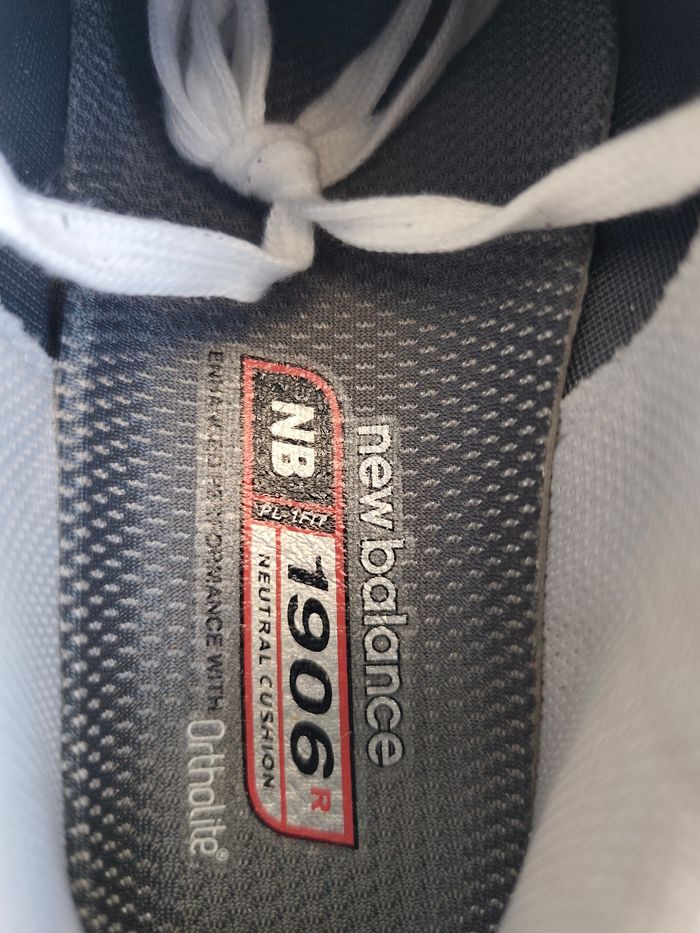 Baskets new Balance 1906 D neuve grise taille 39.5 - photo numéro 9