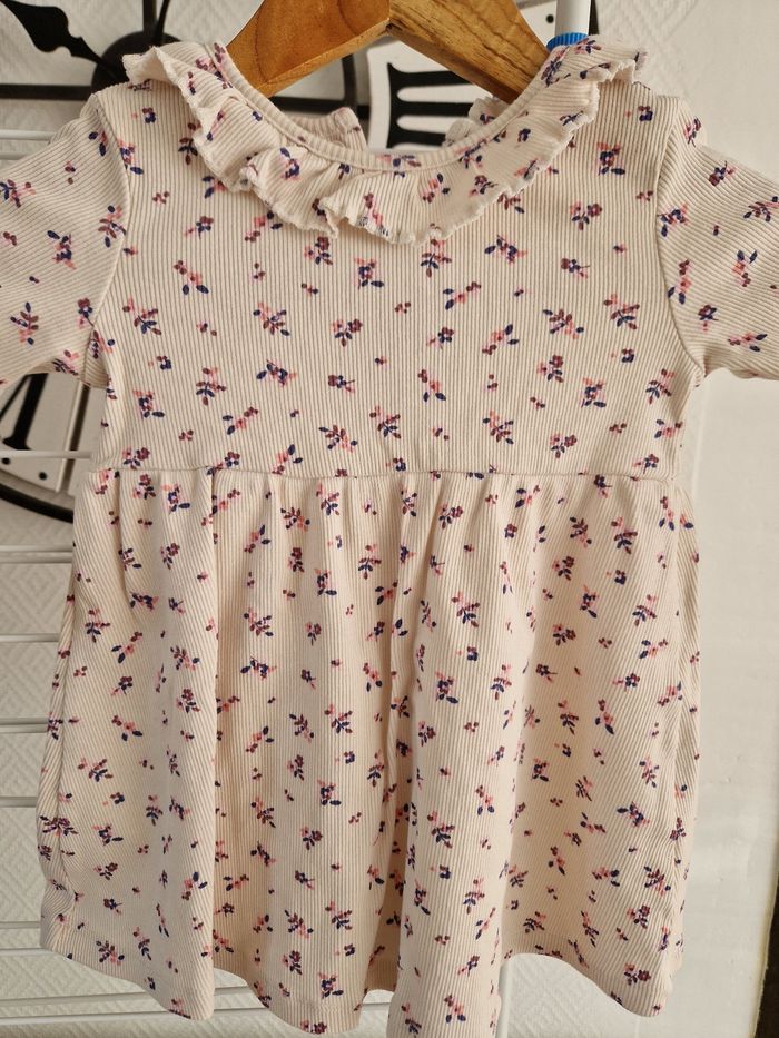 Lot 2 robes - photo numéro 3