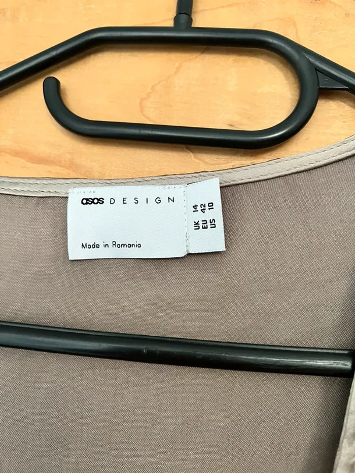Robe portefeuille en satin - photo numéro 5