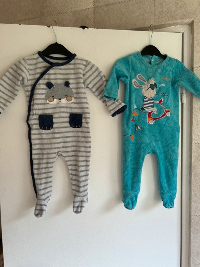 Lot 2 pyjamas