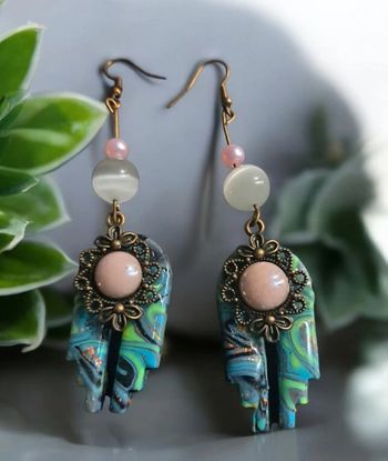 Boucles d'oreilles pendante baroque multicolore