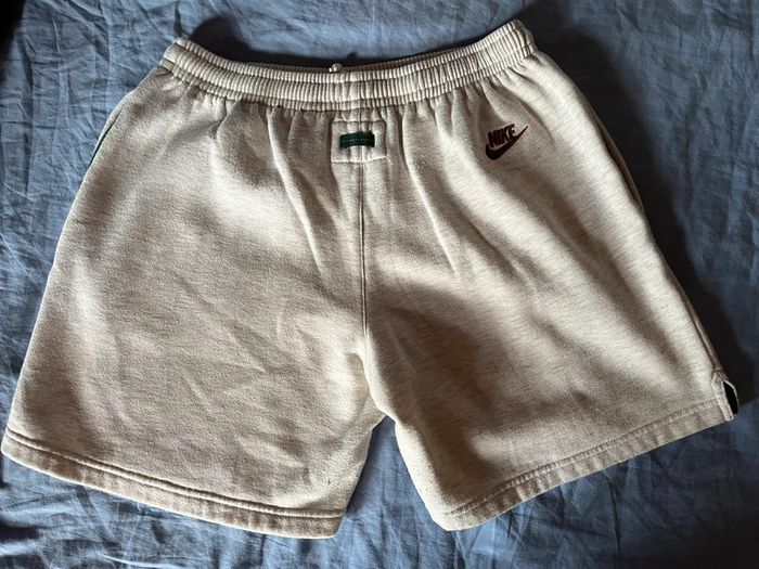Short beige Nike - photo numéro 2