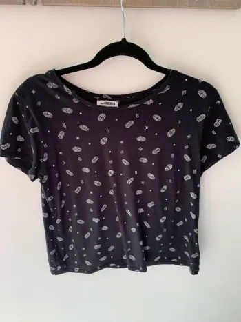 Tee shirt noir motif