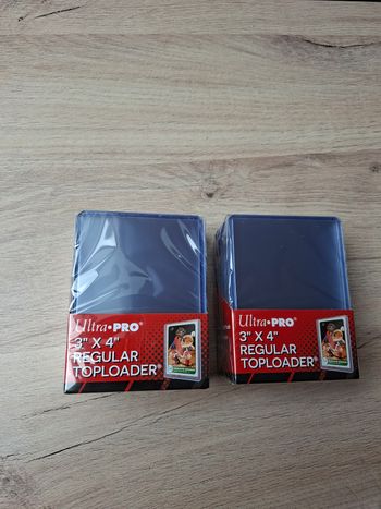 Lot de 50 toploaders protection rigide pour cartes Pokémon ultra pro