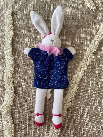 Peluche doudou marionnette plat sergent major lapin blanc bleu et rose parfait état