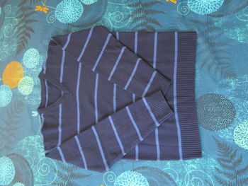Pull homme sweat col V Taille XL Bleu Marine à rayures (T102)