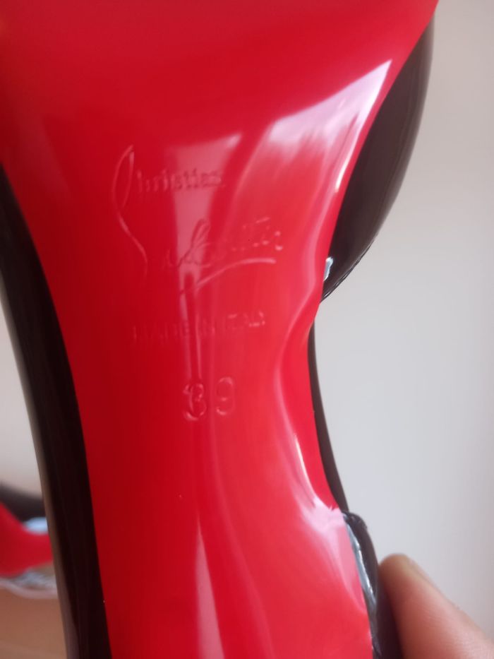 Louboutin neuf - photo numéro 4