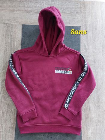Sweat à capuche avec poches 👧 Taille : 8ans