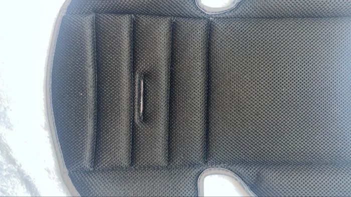 Réducteur siège auto - photo numéro 4