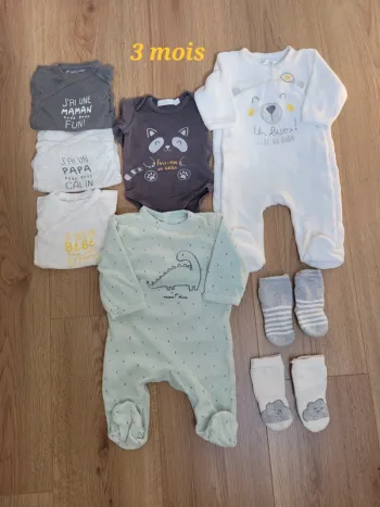 Lot bébé garçon hiver pyjamas bodys chaussettes
