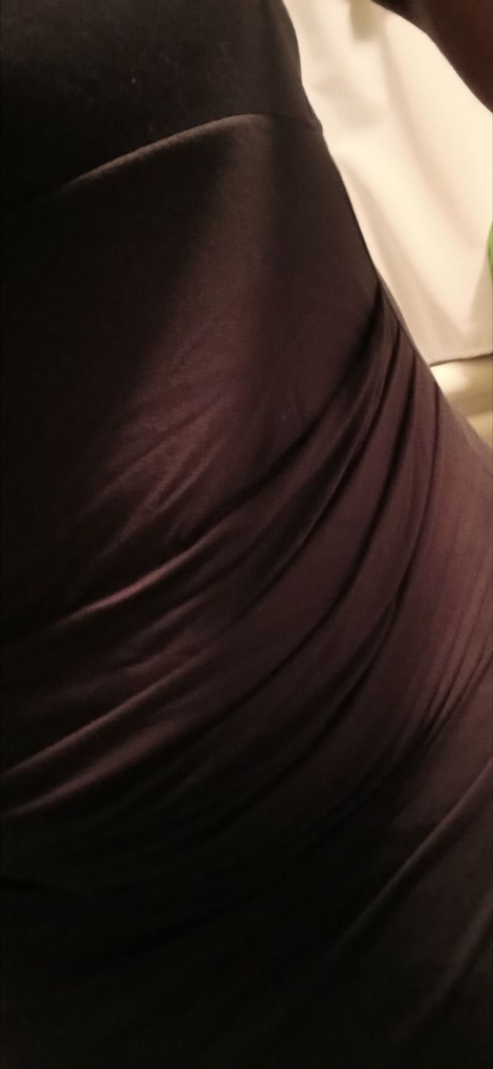 Robe longue noir dos nu effet drapé avec fente sur le côté - photo numéro 5