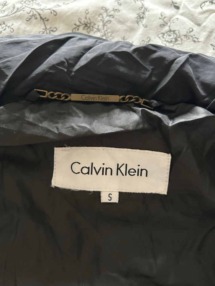 Doudoune sans manches Calvin Klein taille  S - photo numéro 3