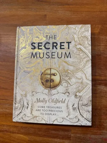 Livre the secret muséum