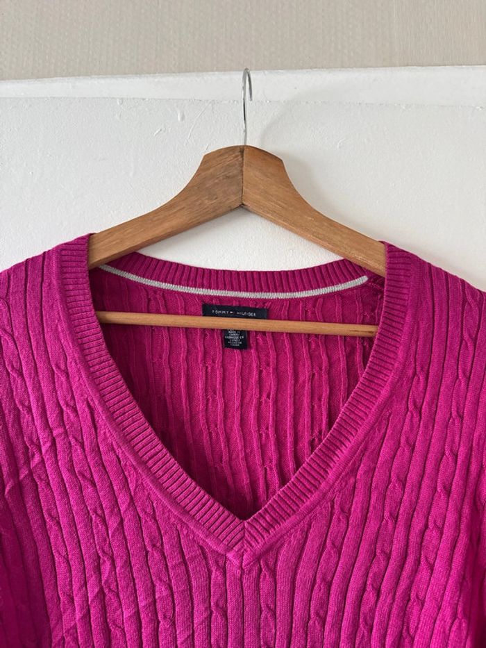 Pull col V femme Tommy Hilfiger fuchsia – Taille XL – Très bon état - photo numéro 2