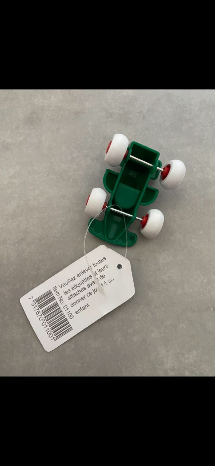 Voiture verte Formule 1 - photo numéro 4