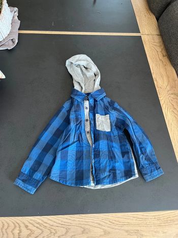 Chemise avec capuche