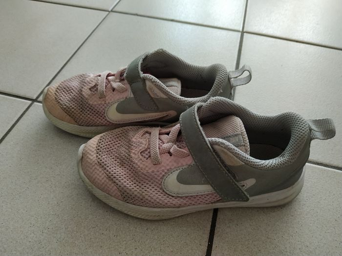 Baskets Nike // taille 27
