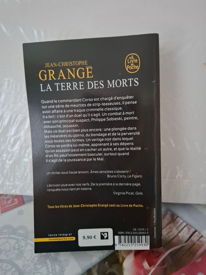 La terre des morts - photo numéro 2