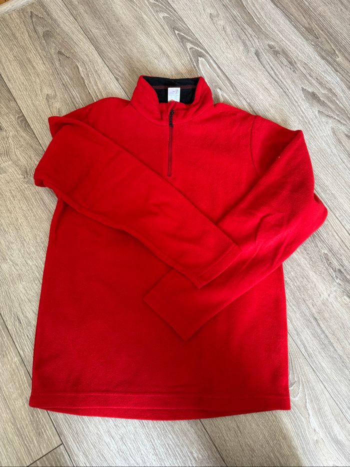 pull polaire décathlon rouge taille 14 ans