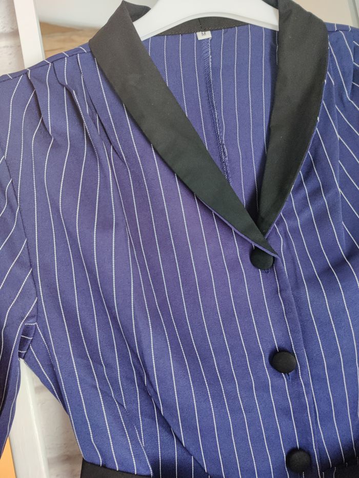Robe ceinturée vintage rétro rayé bleu foncé des années 1950 Taille M - Neuf - photo numéro 4