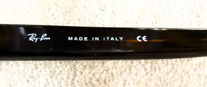Lunettes de Soleil "Ray Ban" - photo numéro 6