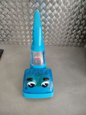 Jouet aspirateur pâte a modeler