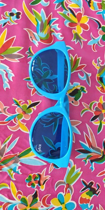Lunettes géantes en plastique