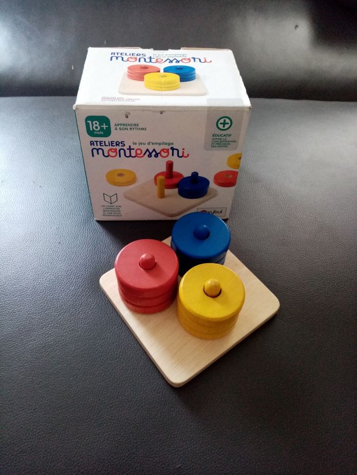 Jeu d'empilage montessori