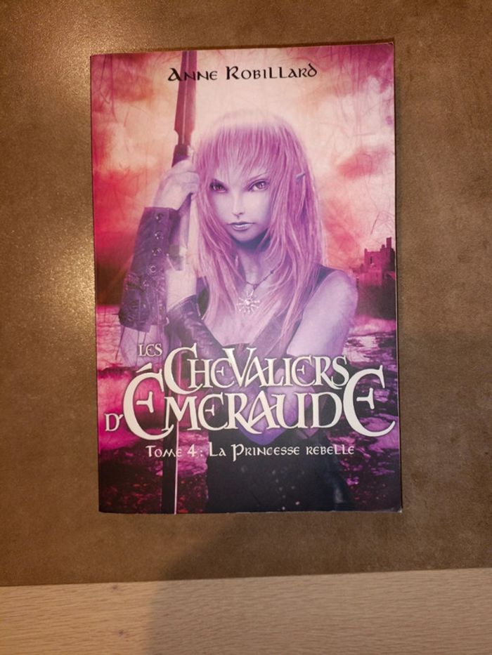 Les chevaliers d'émeraude - photo numéro 5