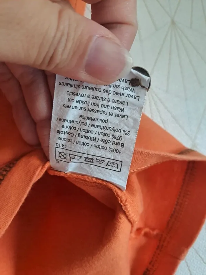 T-shirt garçon 5 ans terre de marins orange comme neuf - photo numéro 4
