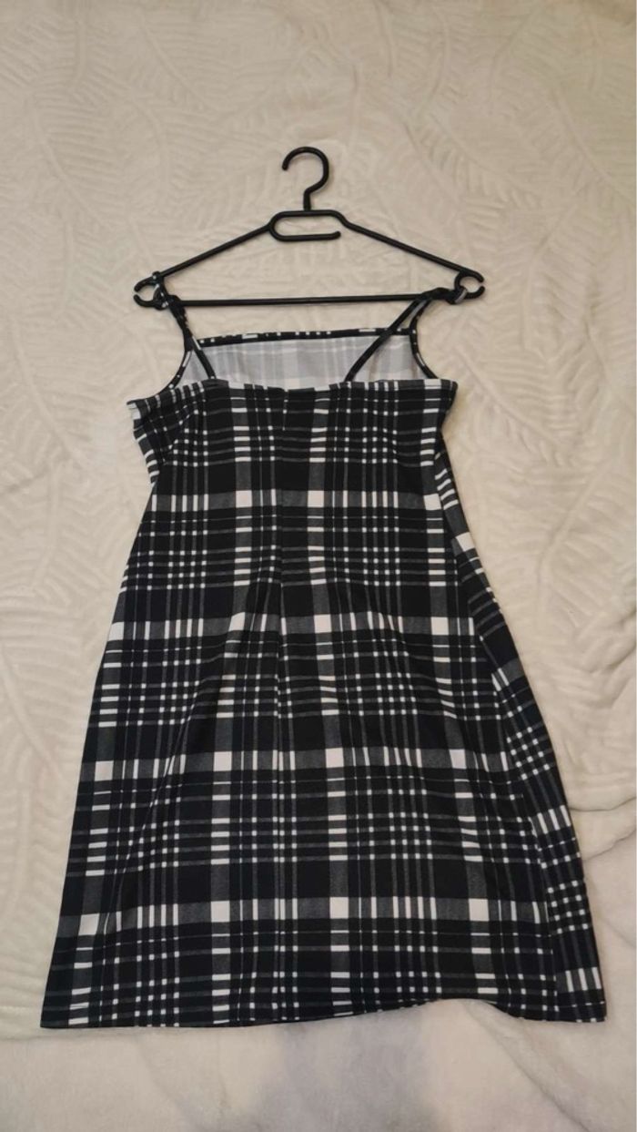 Robe à carreaux taille S - photo numéro 2