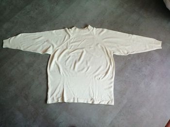 Pull beige longueur 72 cm Taille 38-40 decade Kiabi
