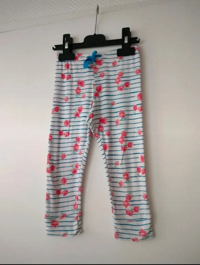 (c) legging fleurs Petit Bateau 2ans