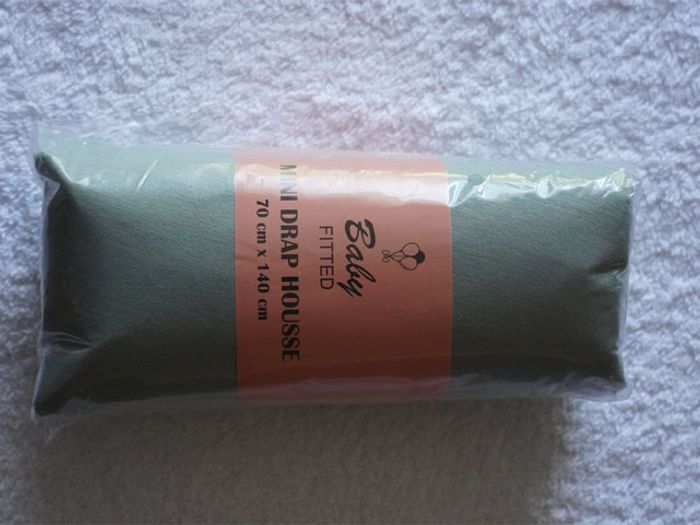 Drap housse Kaki Baby Fitted neuf Dimension 70 x 140 cm