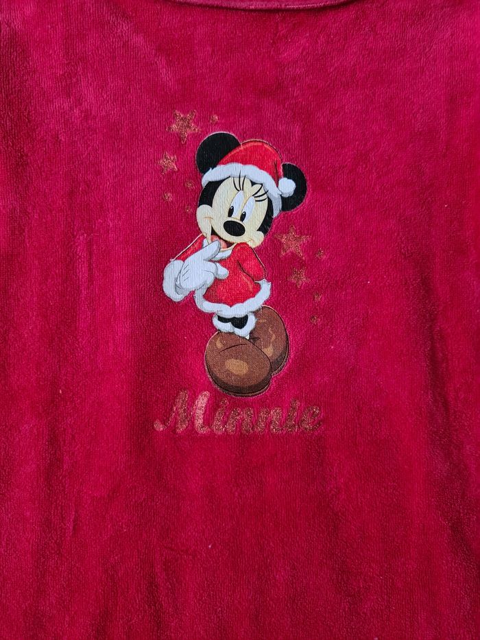 Chemise de nuit chaude ou robe polaire motif "minnie" en bon état. Tissu usé par le temps.
Marque Disney - taille 2/3 ans - photo numéro 5