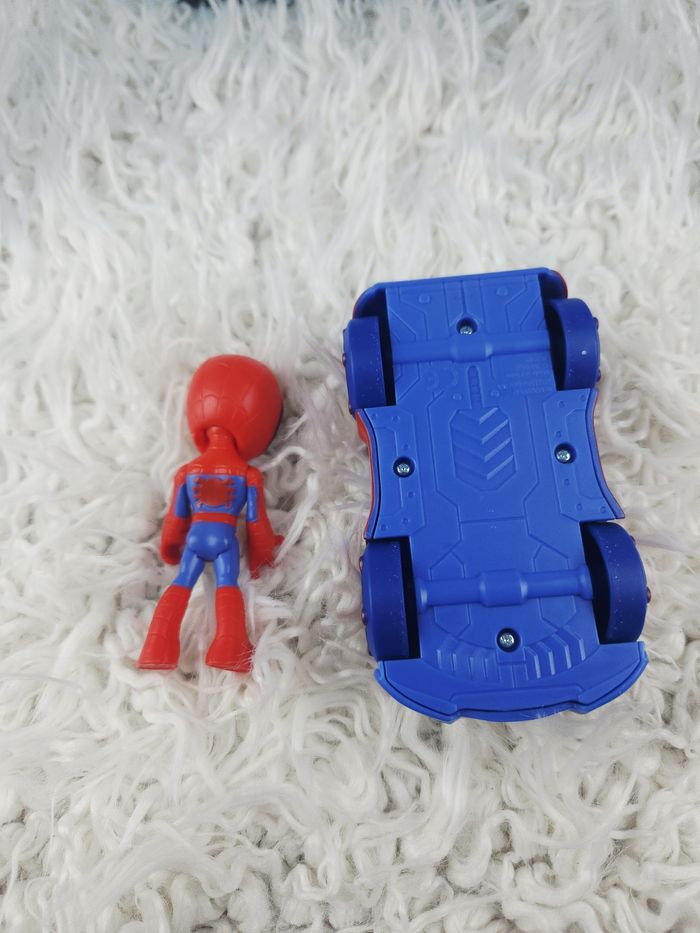 Quartier général spidey et ses amis sons et lumières avec véhicule et figurine de Spidey marque Spidey and his amazing Friends 🎅 - photo numéro 3