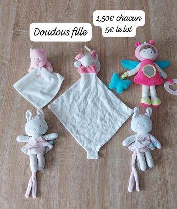 Doudous bébé fille en lot où à l'unité