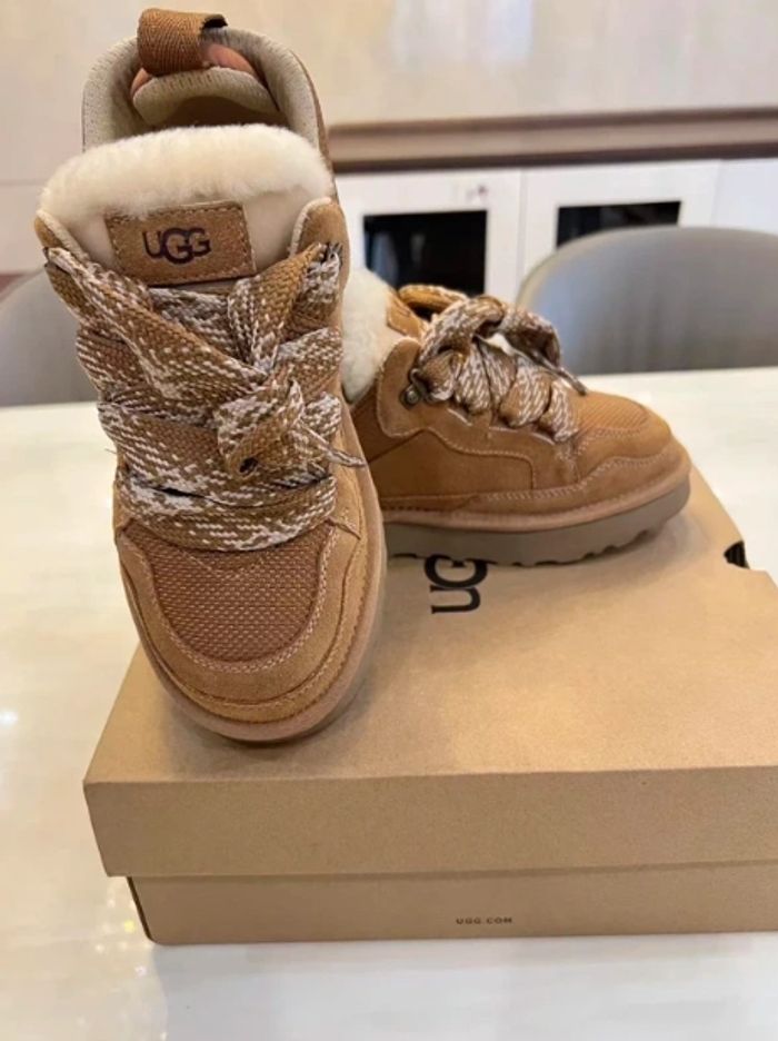 Bottes de neige UGG, pointure 37 - photo numéro 2