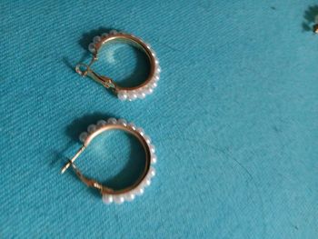 Boucle doreille perle ferme