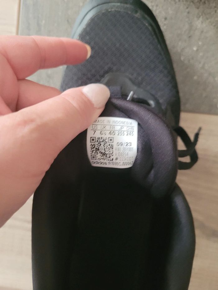 Baskets Adidas 40 noires - photo numéro 3